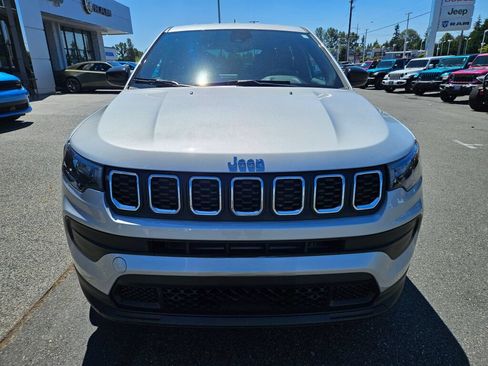 Used 2025 Jeep Compass Sport AWD/4WD image 8