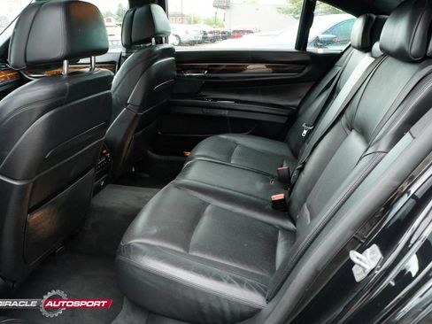 Used 2015 BMW 750Li xDrive w/ M Sport Edition AWD/4WD image 23