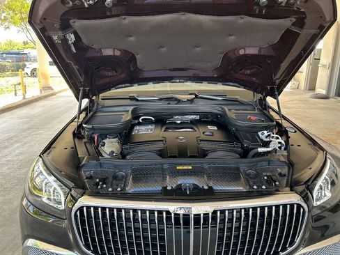 Used 2023 Mercedes-Benz Maybach GLS 600 4MATIC image 11
