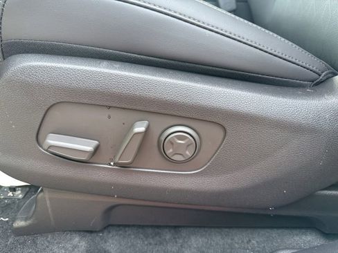 New 2026 Kia Carnival EX FWD image 29