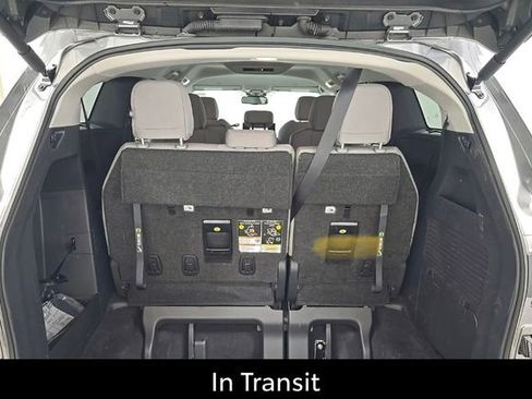 Used 2026 Toyota Sienna LE FWD image 8