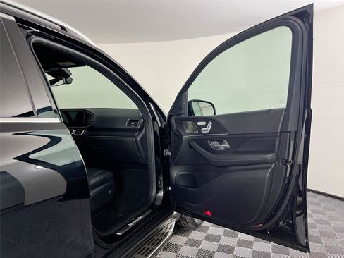 Certified 2023 Mercedes-Benz GLE 350 4MATIC w/ Premium Package image 28