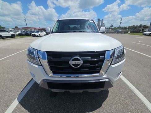 Used 2024 Nissan Armada SL image 7