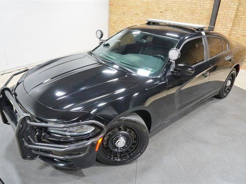 Used 2019 Dodge Charger Police w/ Integrated Display Package AWD/4WD image 2