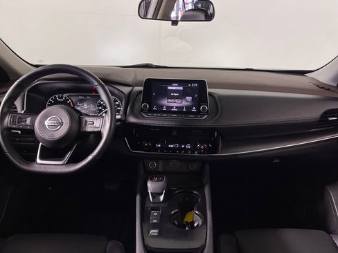 Used 2021 Nissan Rogue SV w/ Premium Package FWD image 14