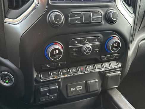 Used 2020 Chevrolet Silverado 1500 RST image 18