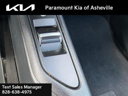 Used 2022 Kia Telluride S image 15