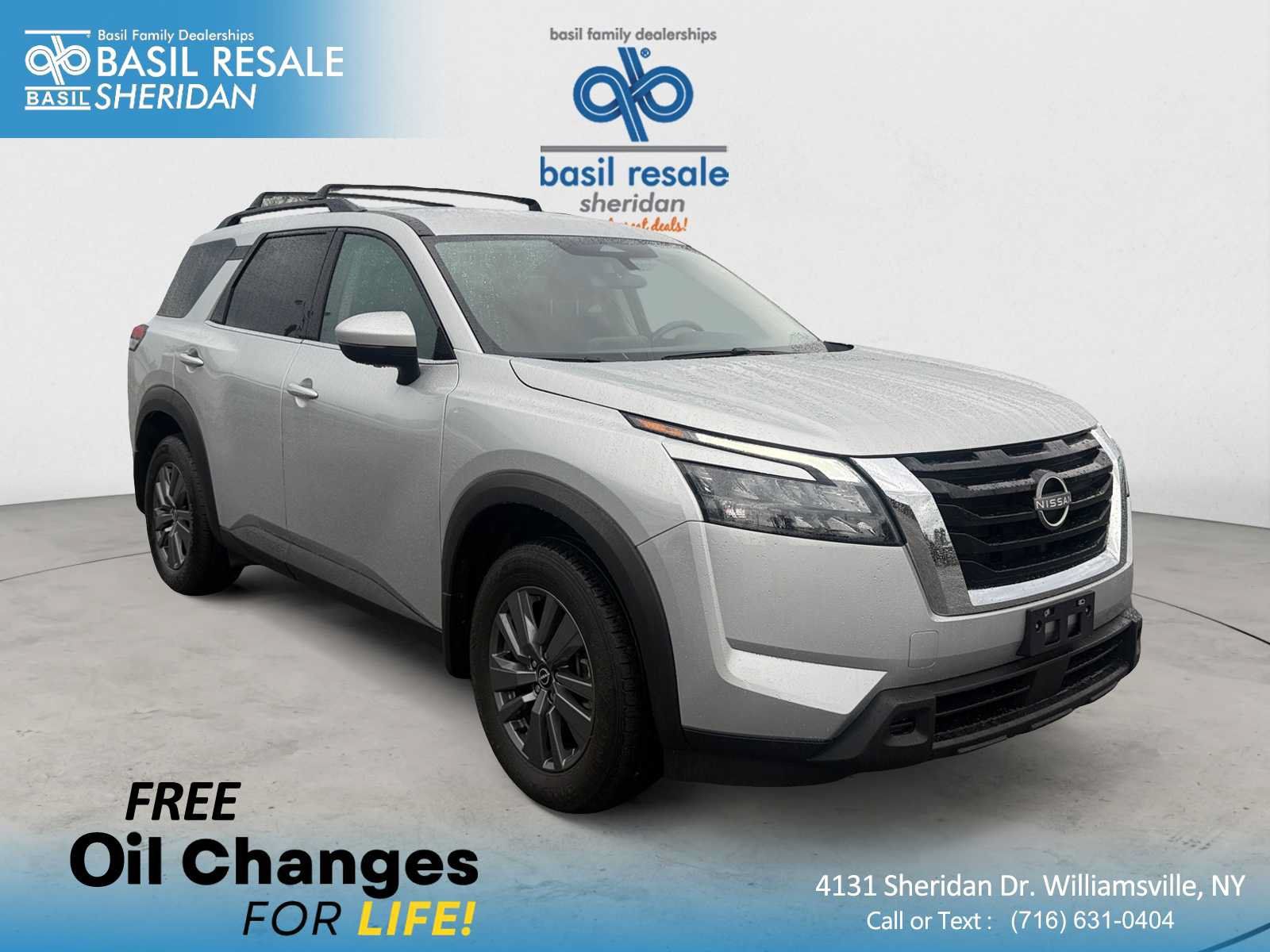 Used 2024 Nissan Pathfinder SV FWD image 1