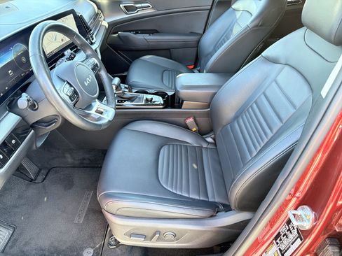 Used 2023 Kia Sportage SX FWD image 2