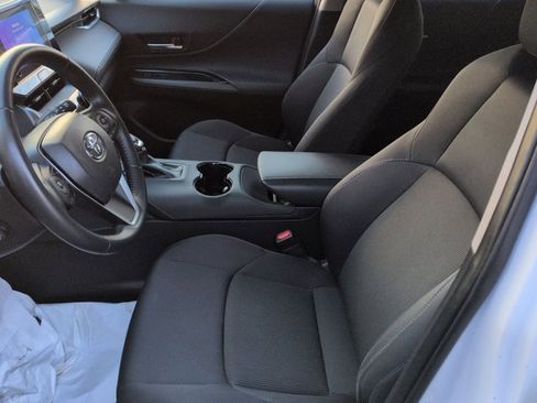 Certified 2023 Toyota Venza LE image 15