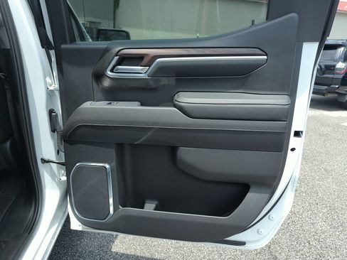 Used 2024 GMC Sierra 1500 SLT AWD/4WD image 28