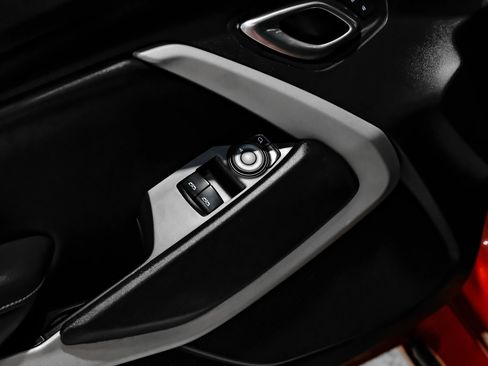 Used 2019 Chevrolet Camaro SS RWD image 30