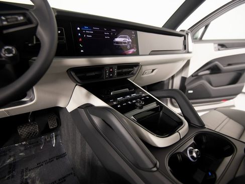 New 2026 Porsche Cayenne E-Hybrid image 22