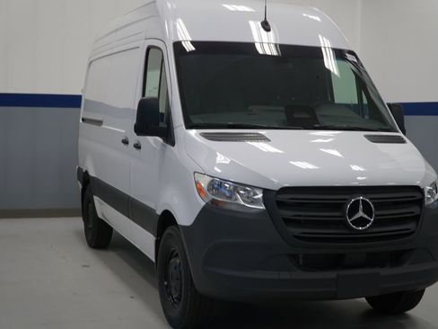 New 2025 Mercedes-Benz Sprinter 2500 image 1