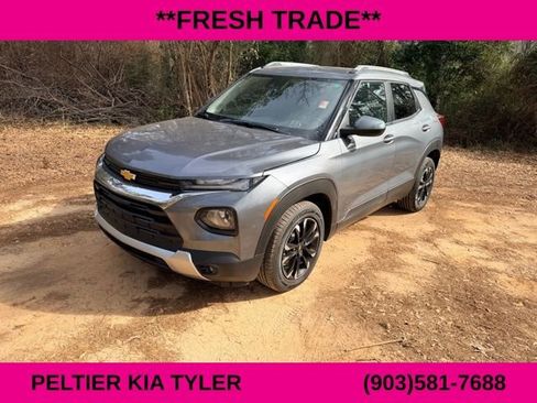 Used 2021 Chevrolet TrailBlazer LT image 3