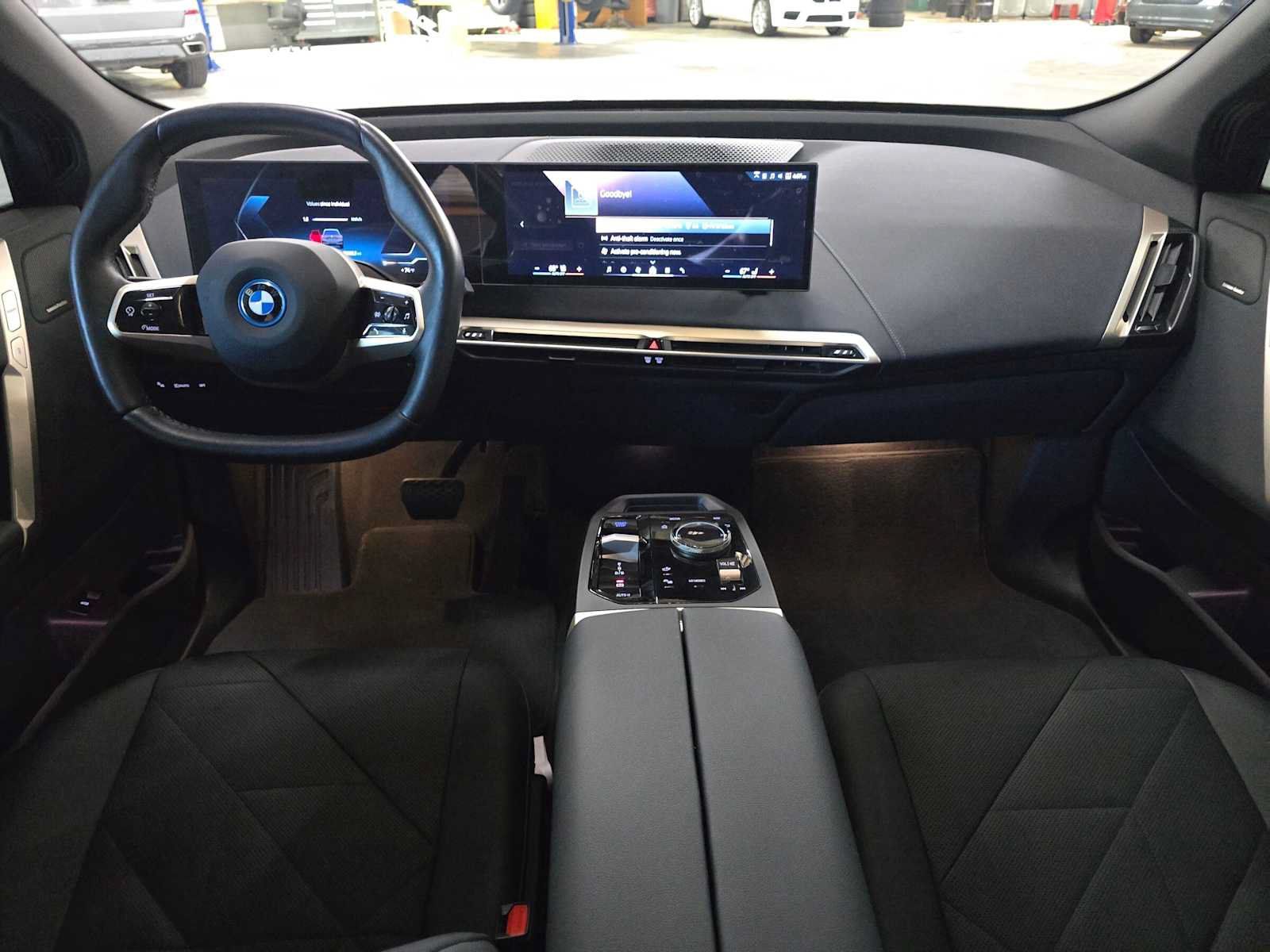 Used 2024 BMW iX xDrive50 w/ Sport Package AWD/4WD image 18