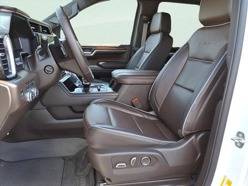 Used 2024 GMC Sierra 1500 Denali w/ Denali Reserve Package AWD/4WD image 8