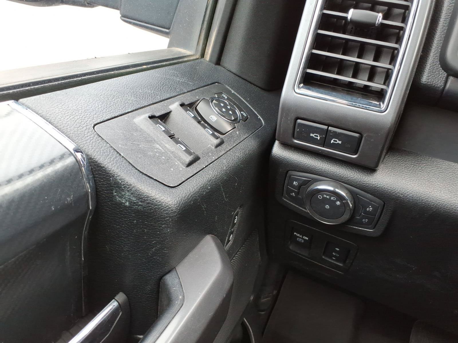 Used 2020 Ford F150 XLT w/ Equipment Group 302A Luxury AWD/4WD image 22