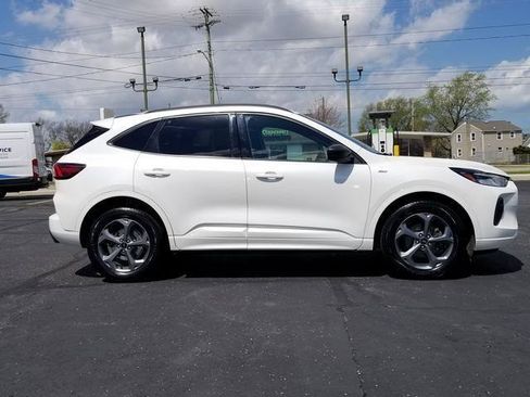 Used 2023 Ford Escape ST-Line w/ Tech Pack #1 AWD/4WD image 4