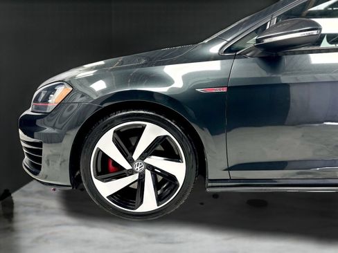Used 2016 Volkswagen GTI SE w/ Lighting Package (SEL) FWD image 38