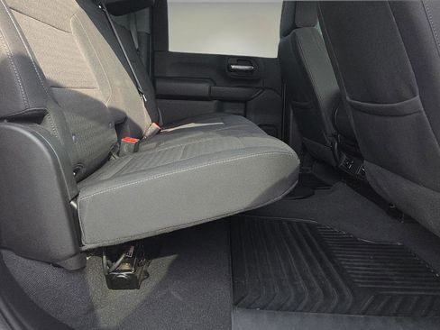 Used 2024 Chevrolet Silverado 2500 Custom w/ Custom Value Package image 21