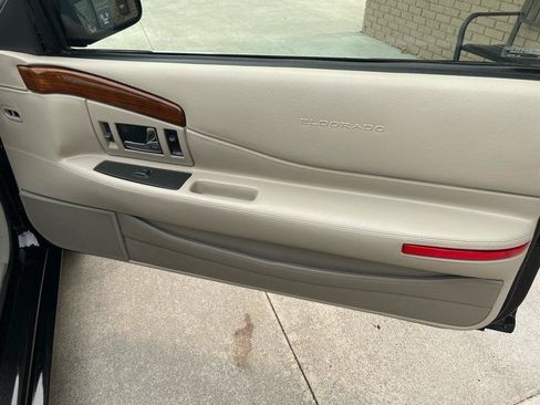 Used 2001 Cadillac Eldorado Touring FWD image 37