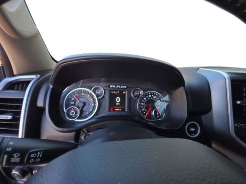 Used 2019 RAM 1500 Big Horn AWD/4WD image 14
