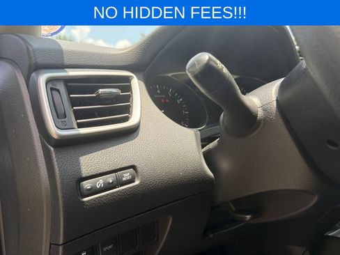 Used 2016 Nissan Rogue S AWD/4WD image 20