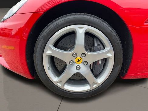 Used 2012 Ferrari California image 11