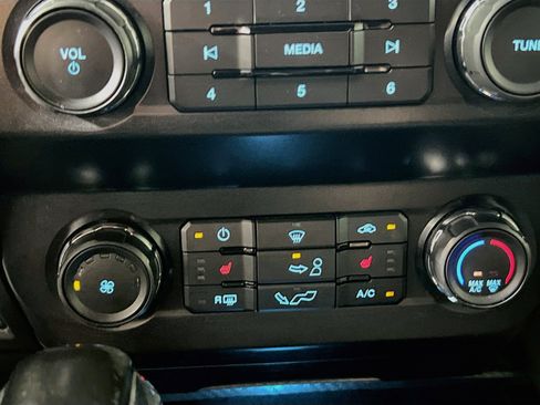 Used 2020 Ford F150 XLT w/ Equipment Group 302A Luxury AWD/4WD image 25