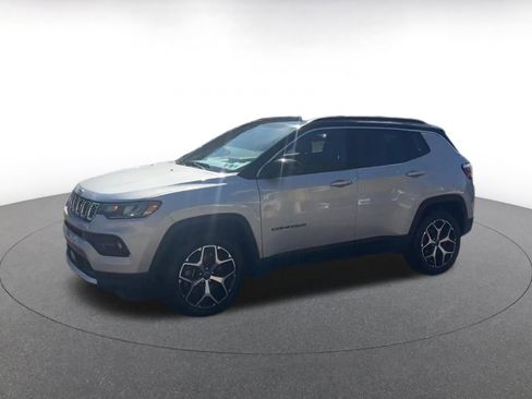 Used 2025 Jeep Compass Limited image 8