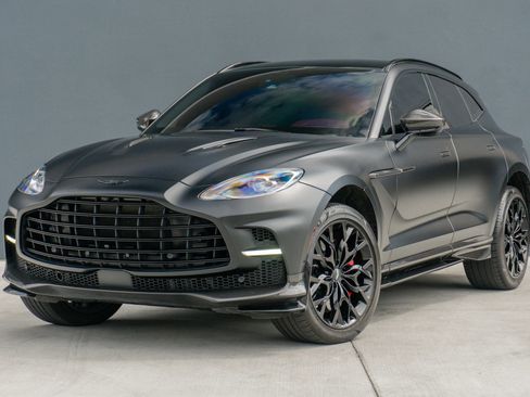 Used 2023 Aston Martin DBX 707 AWD/4WD image 3