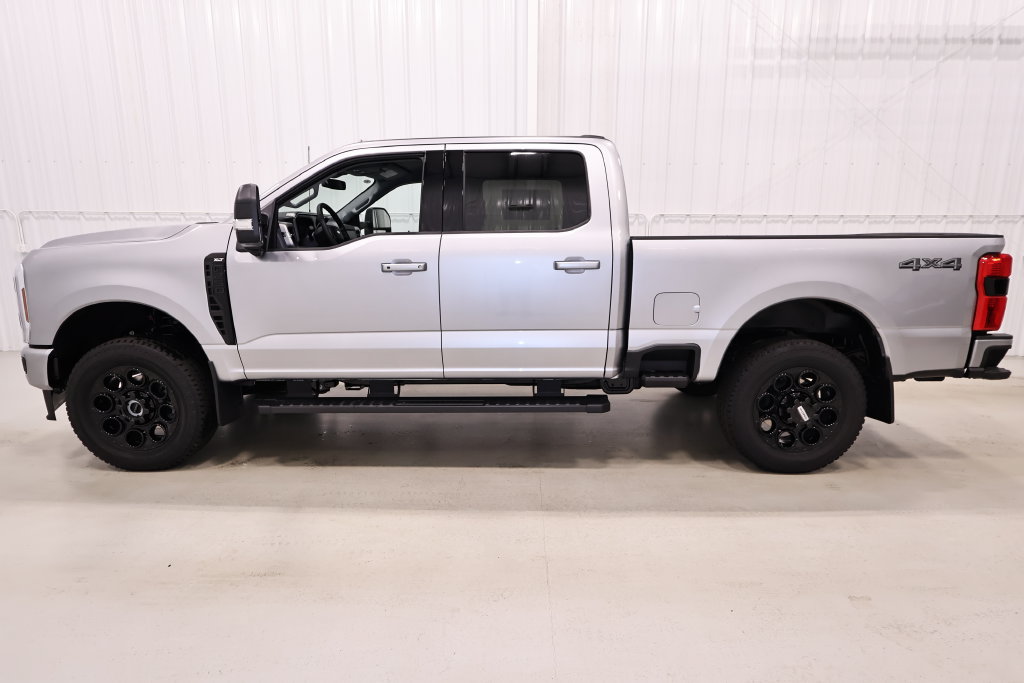 New 2027 Ford F250 XLT w/ XLT Premium Package AWD/4WD image 6