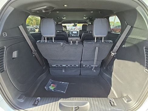 New 2026 Chrysler Pacifica Select w/ S Appearance Package image 24