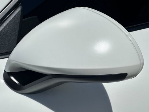 Certified 2016 Porsche 911 R image 37