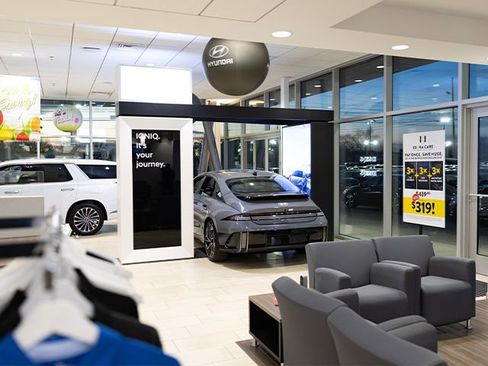 Used 2019 Chevrolet Impala LT FWD image 6