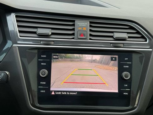 Used 2020 Volkswagen Tiguan SE R-Line w/ 3rd Row Seat Package AWD/4WD image 18