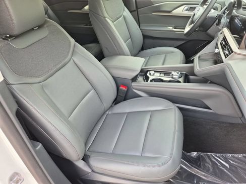 New 2026 Ford Explorer Active w/ Active Comfort Package AWD/4WD image 22