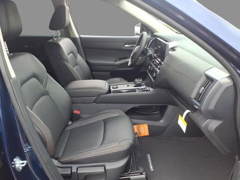 New 2026 Nissan Pathfinder SL AWD/4WD image 13