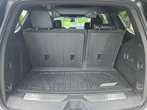Used 2024 Chevrolet Tahoe Premier AWD/4WD image 13