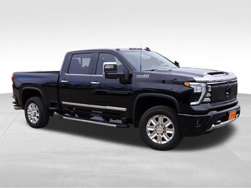 Certified 2024 Chevrolet Silverado 3500 High Country AWD/4WD image 2