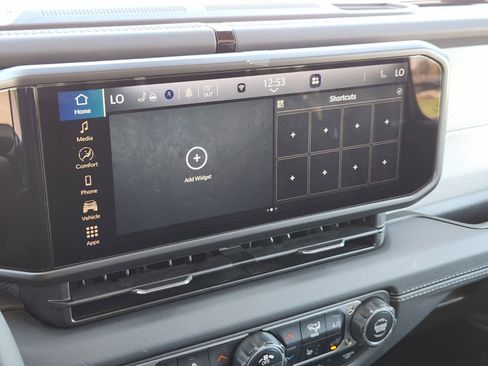 Certified 2025 Jeep Wrangler Sahara w/ Safety Group image 25