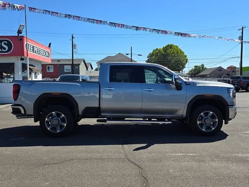 Used 2026 GMC Sierra 3500 SLT w/ SLT Premium Package AWD/4WD image 6