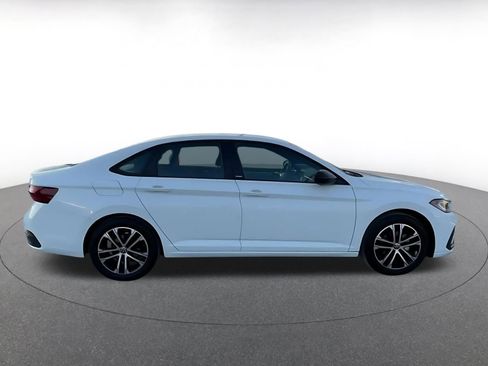 Used 2025 Volkswagen Jetta Sport image 15