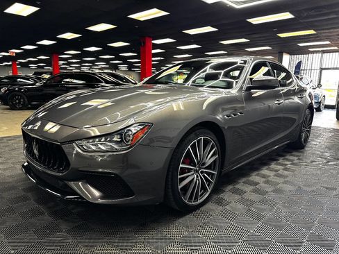 Used 2021 Maserati Ghibli S image 6