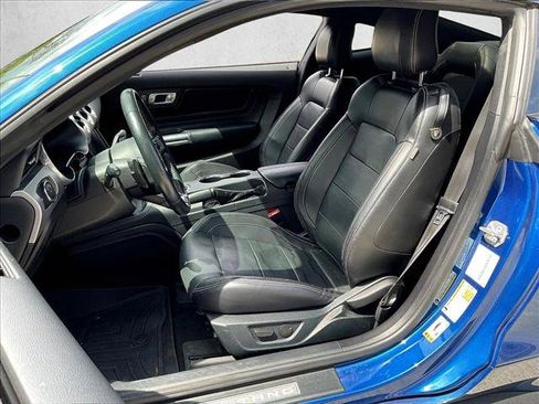 Used 2022 Ford Mustang GT Premium w/ Equipment Group 401A RWD image 23