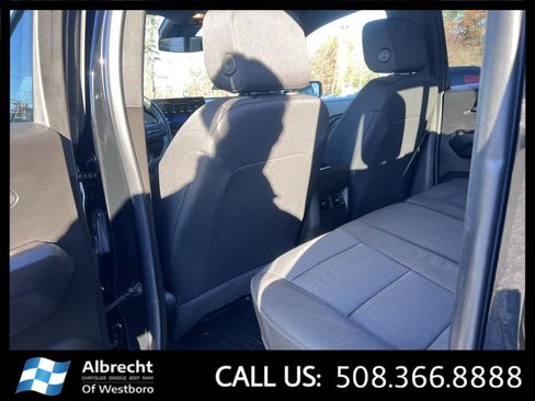 Used 2023 Chevrolet Colorado Trail Boss w/ Technology Package image 12