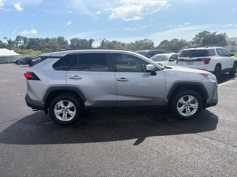 Used 2020 Toyota RAV4 XLE FWD image 8
