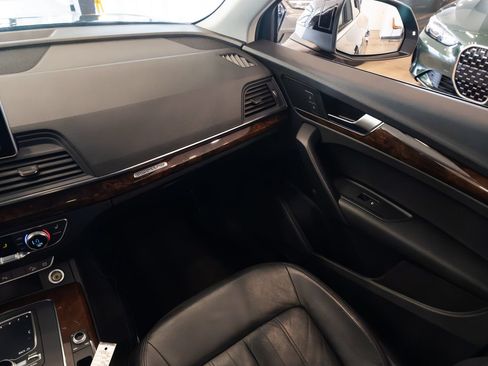 Used 2018 Audi Q5 2.0T Premium Plus w/ Premium Plus Package AWD/4WD image 11