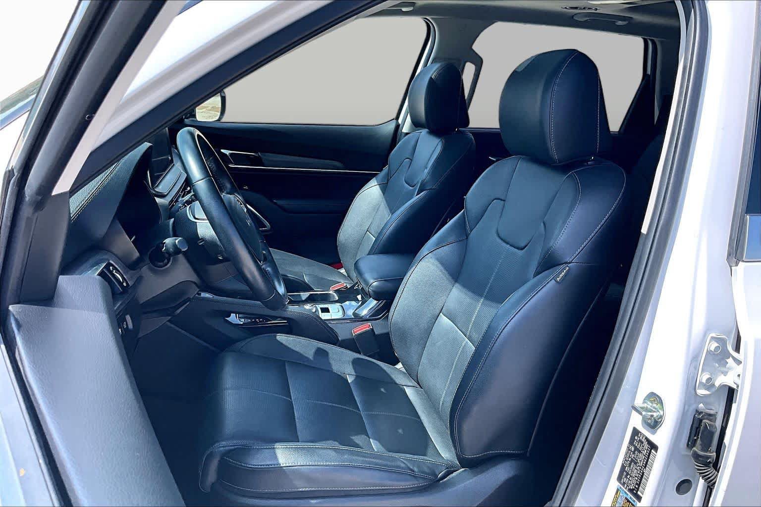 Used 2022 Kia Telluride SX w/ Towing Package FWD image 8
